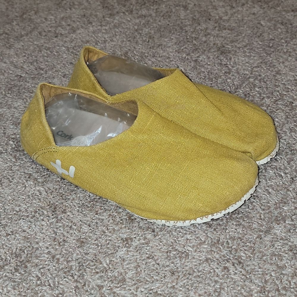 OTZ Cork Lite Espadrille Slip On Mustard Yellow Canvas Caveman Shoes Size 6.5